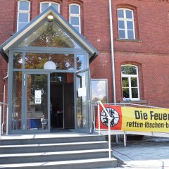 Der Eingang des neuen Caßdorfer Feuerwehrhauses.